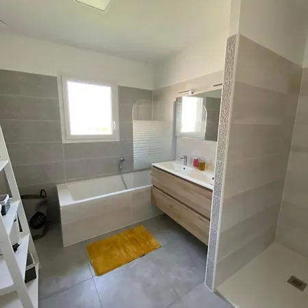 Montech, 4 Pièces, 6 Personnes - Fr-1-605-16 Villa